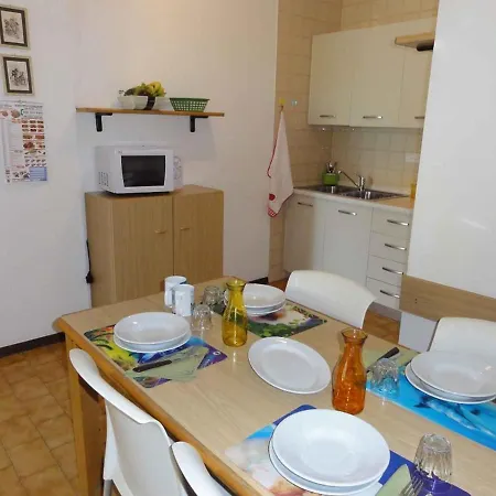 Apartman In 38315 *